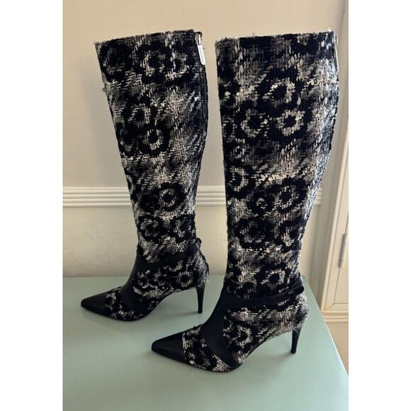 CHANEL BLACK CAMELLIAS LEATHER TWEED BOOTS SZ 38 NEW - Picture 1 of 13